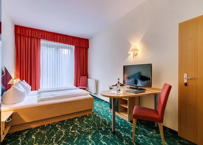 فندق Waldhotel Vogtland كلينغنتال
